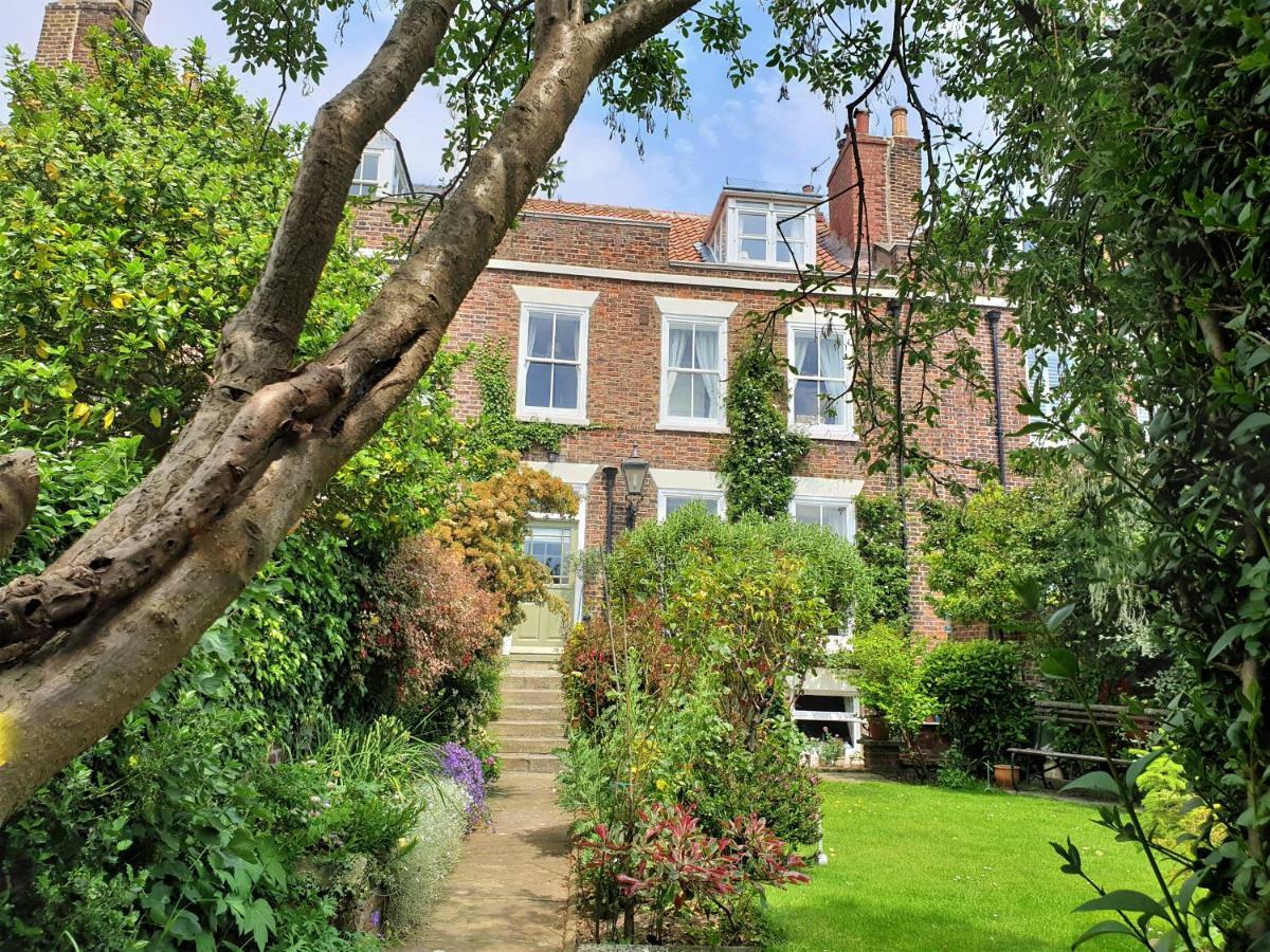 Saint Hilda'S House Bed and Breakfast Whitby Eksteriør billede